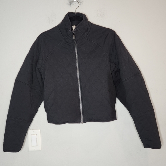 Lululemon Black Quilted Calm Jacket Size 6 Soft Cotton Athleisure Active Cozy - Picture 7 of 16